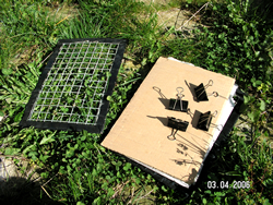 A slightly heavy-duty press made of 1 inch weldmesh © GT